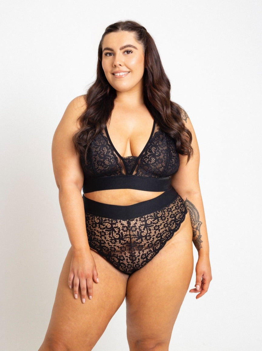 Hallie Bralette : Midnight Black